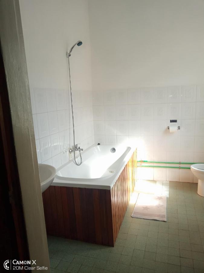 Le Manoir Bed and Breakfast Antananarivo Exteriör bild