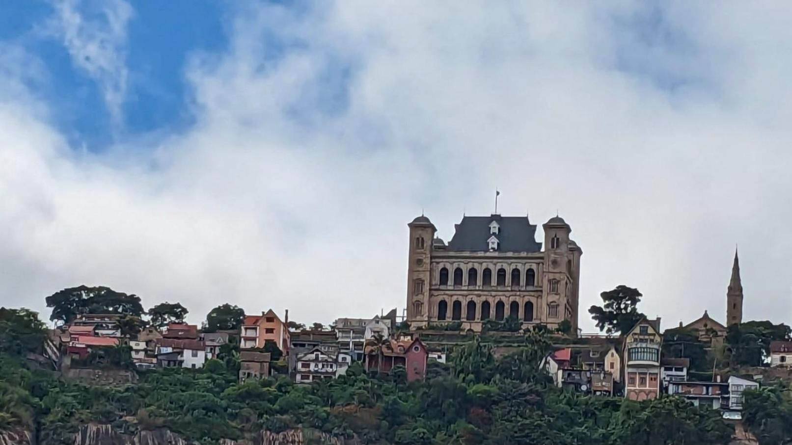 Le Manoir Bed and Breakfast Antananarivo Exteriör bild