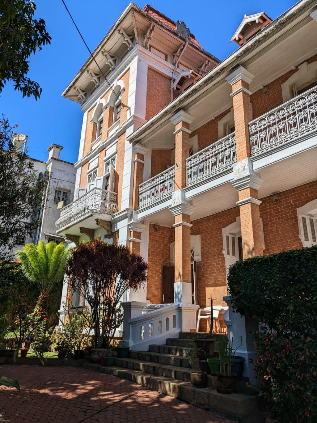 Le Manoir Bed and Breakfast Antananarivo Exteriör bild